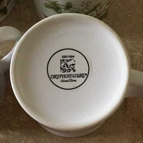 Mugs with lids - Picture 3 of 3